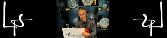 Signeersessie met Robin van Persie