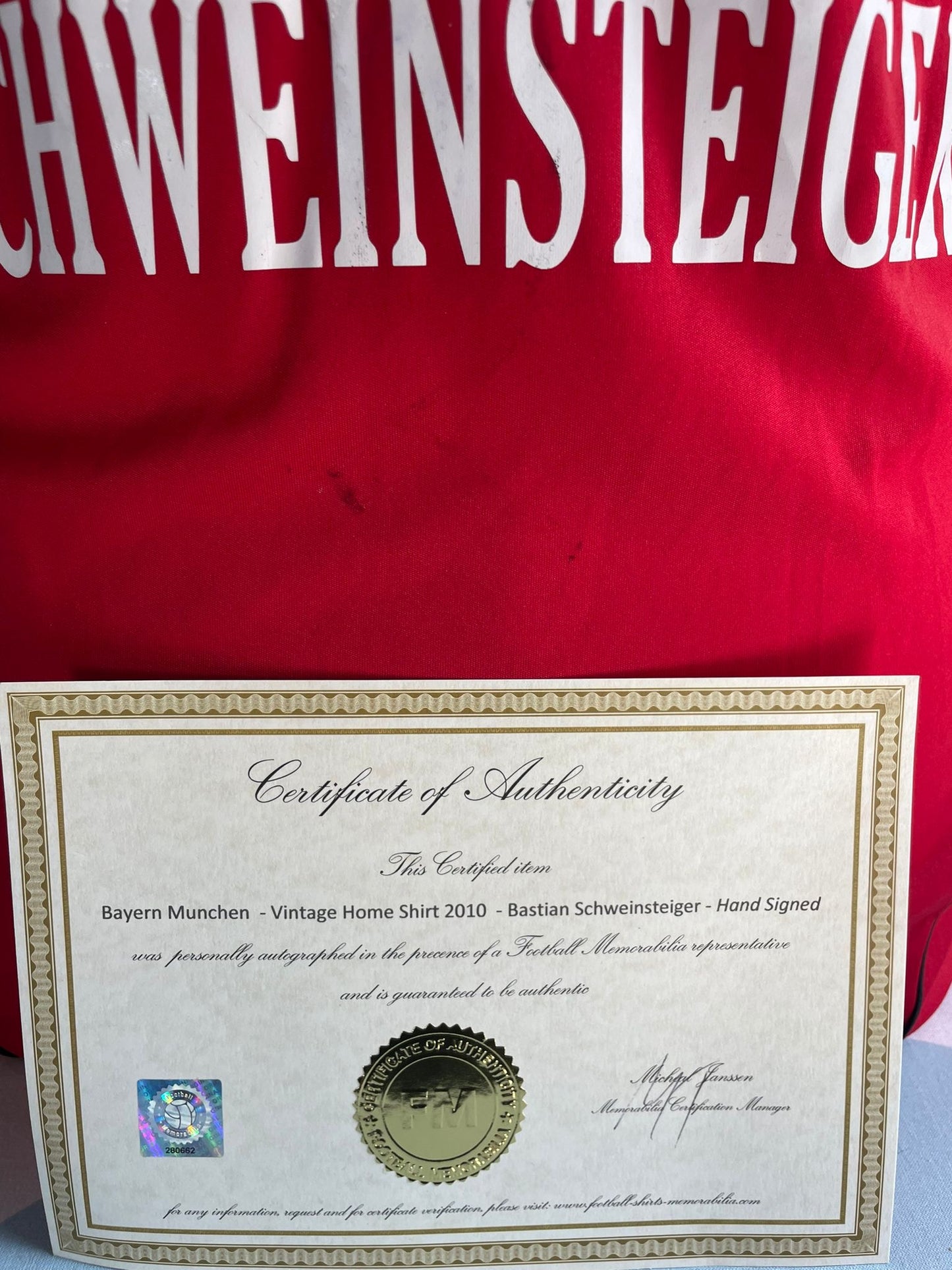 Gesigneerd Bastian Schweinsteiger Bayern München 2010-2011 shirt met echtheidscertificaat