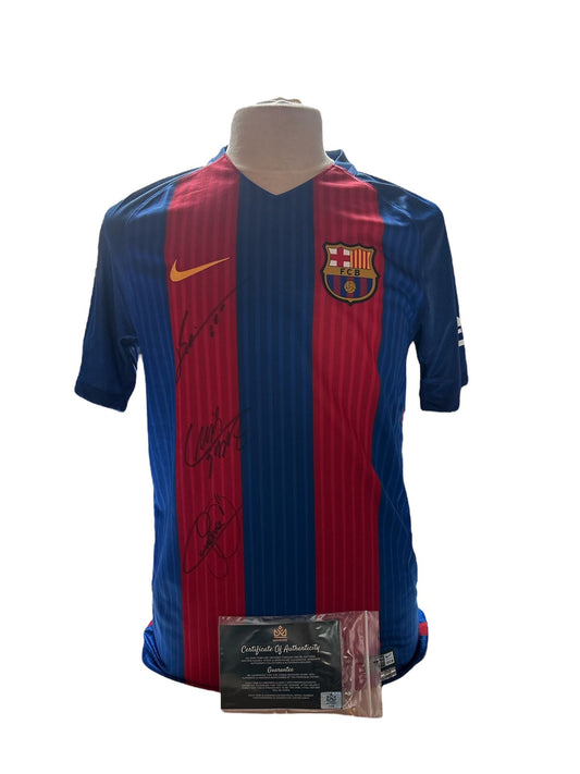 Lionel Messi, Luis Suárez en Neymar gesigneerd Barcelona 2016-2017 voorkant gesigneerd shirt met echtheidscertificaat