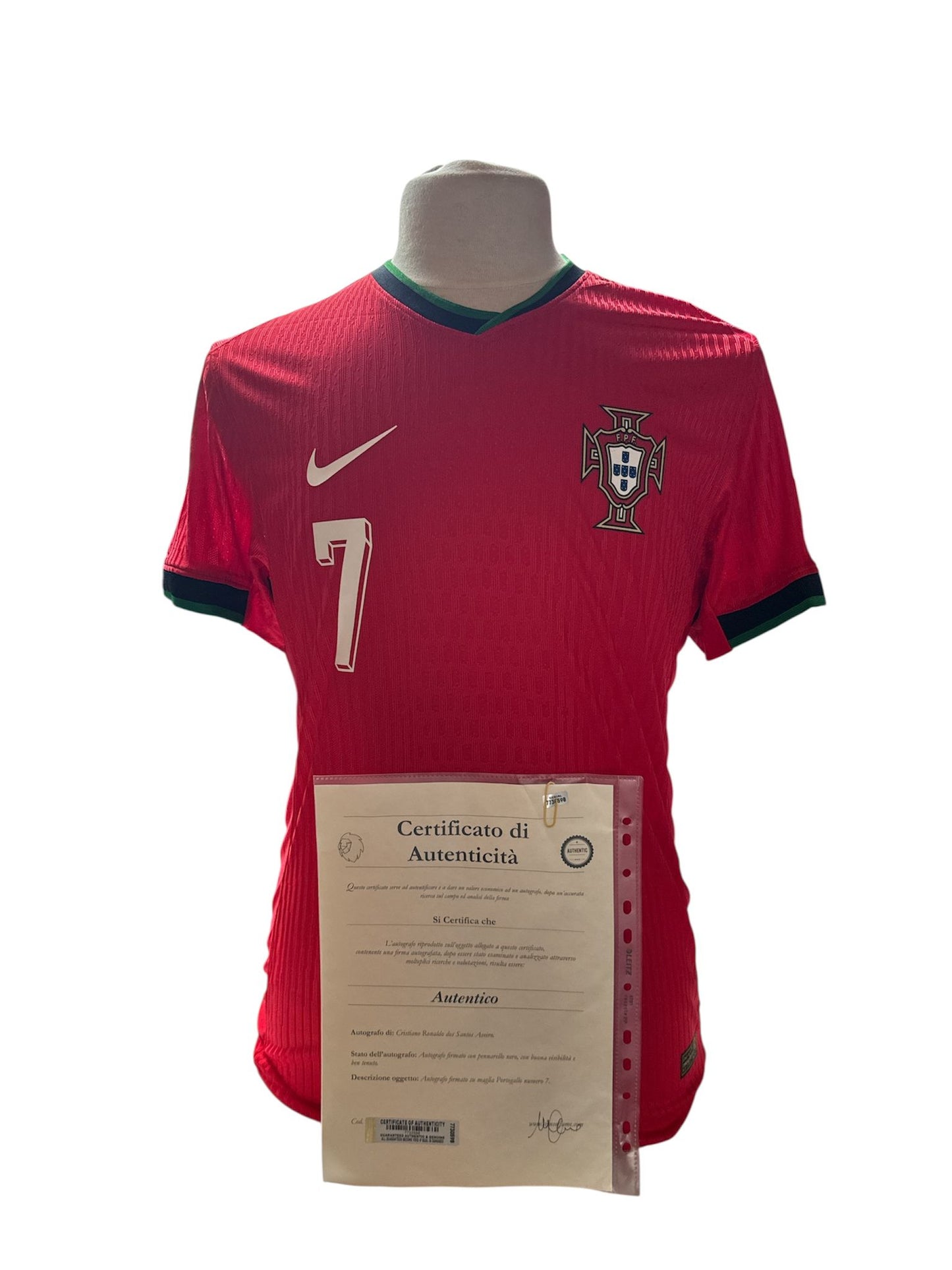 Cristiano Ronaldo gesigneerd Portugal 2024-2026 shirt met echtheidscertificaat