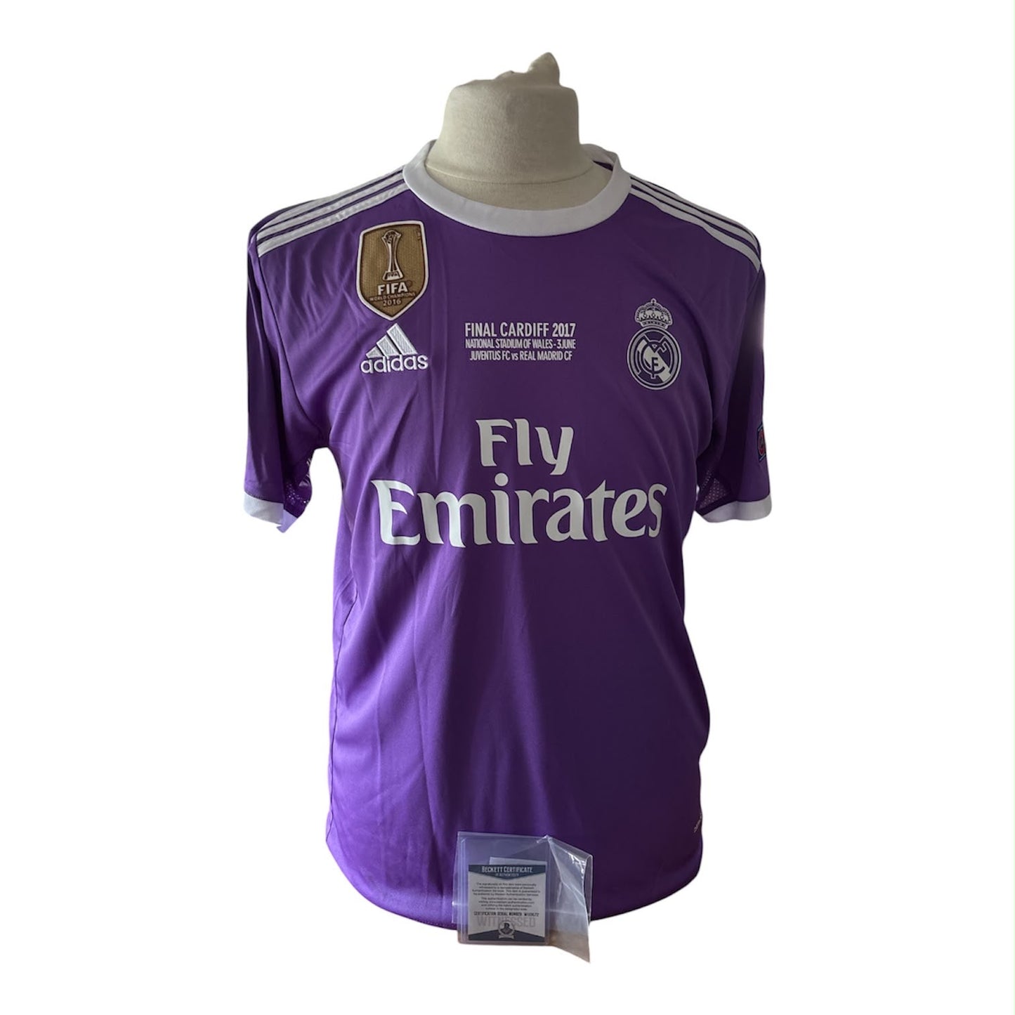 Cristiano Ronaldo gesigneerd Real Madrid 2016-2017 paars uitshirt met certificaat