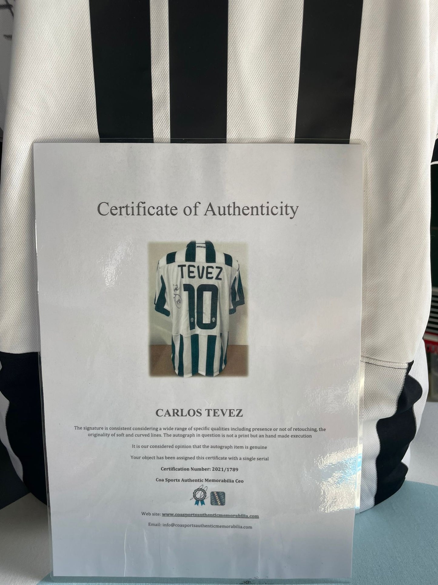 Gesigneerd Carlos Tévez Juventus 2014-2015 shirt met echtheidscertificaat