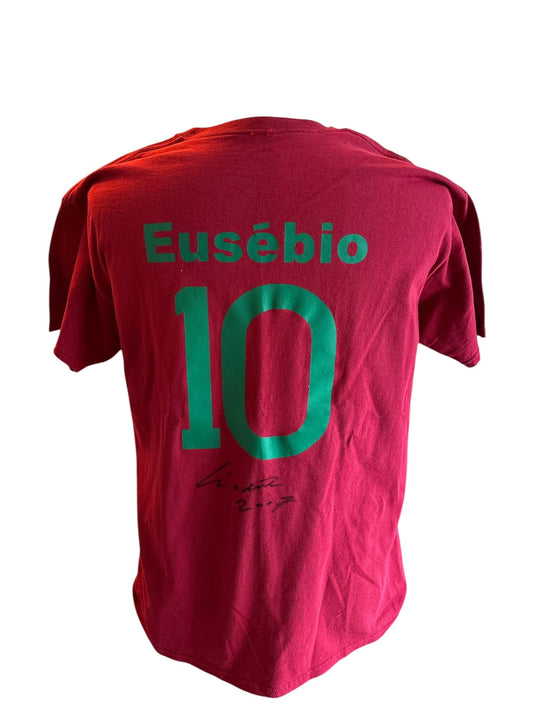 Eusebio gesigneerd Portugal retro shirt