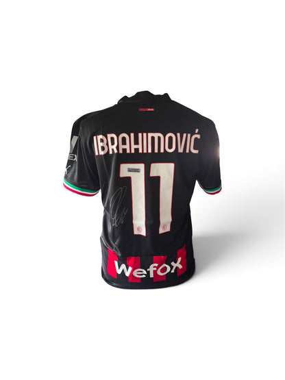 Zlatan Ibrahimović gesigneerd AC Milan 2022-2023 shirt met certificaat