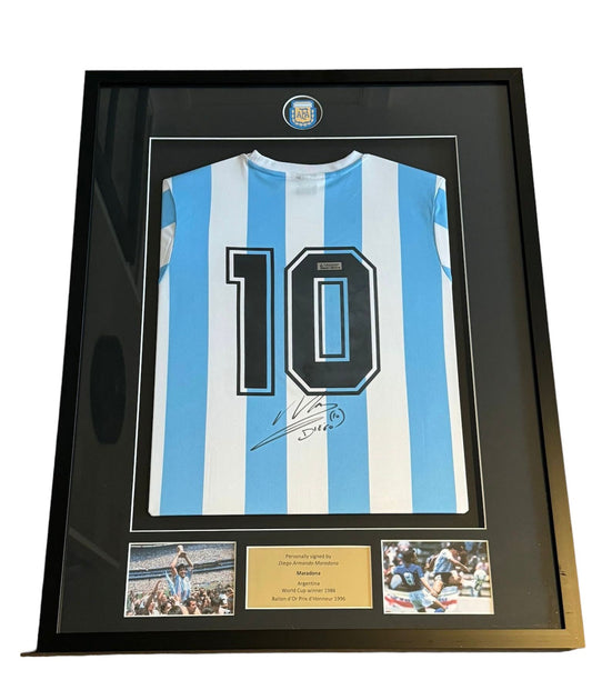 Gesigneerd en ingelijst Diego Maradona Argentinië 1986 shirt met certificaat