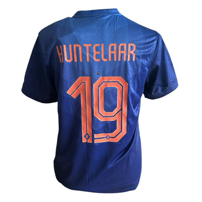Klaas-Jan Huntelaar gesigneerd Nederland 2014 uitshirt met fotobewijs