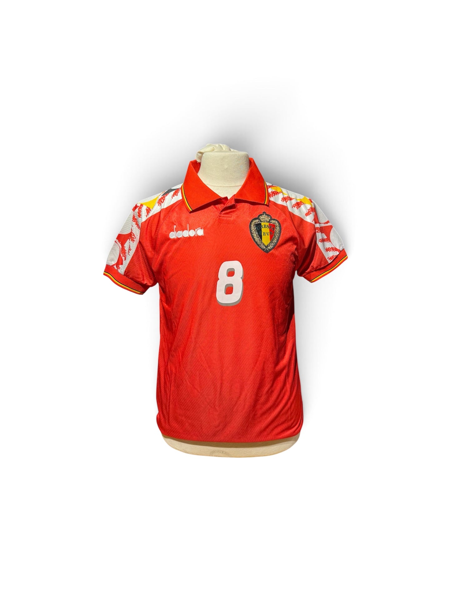 Close-up of Luc Nilis signature on signed Belgium 1994 shirt with COA