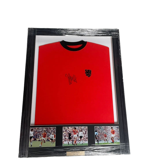 Johan Cruijff gesigneerd en ingelijst Nederlands Elftal 1974 shirt met certificaat.
