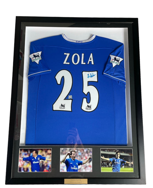 Gesigneerd en ingelijst Gianfranco Zola Chelsea 2000-2001 shirt met certificaat